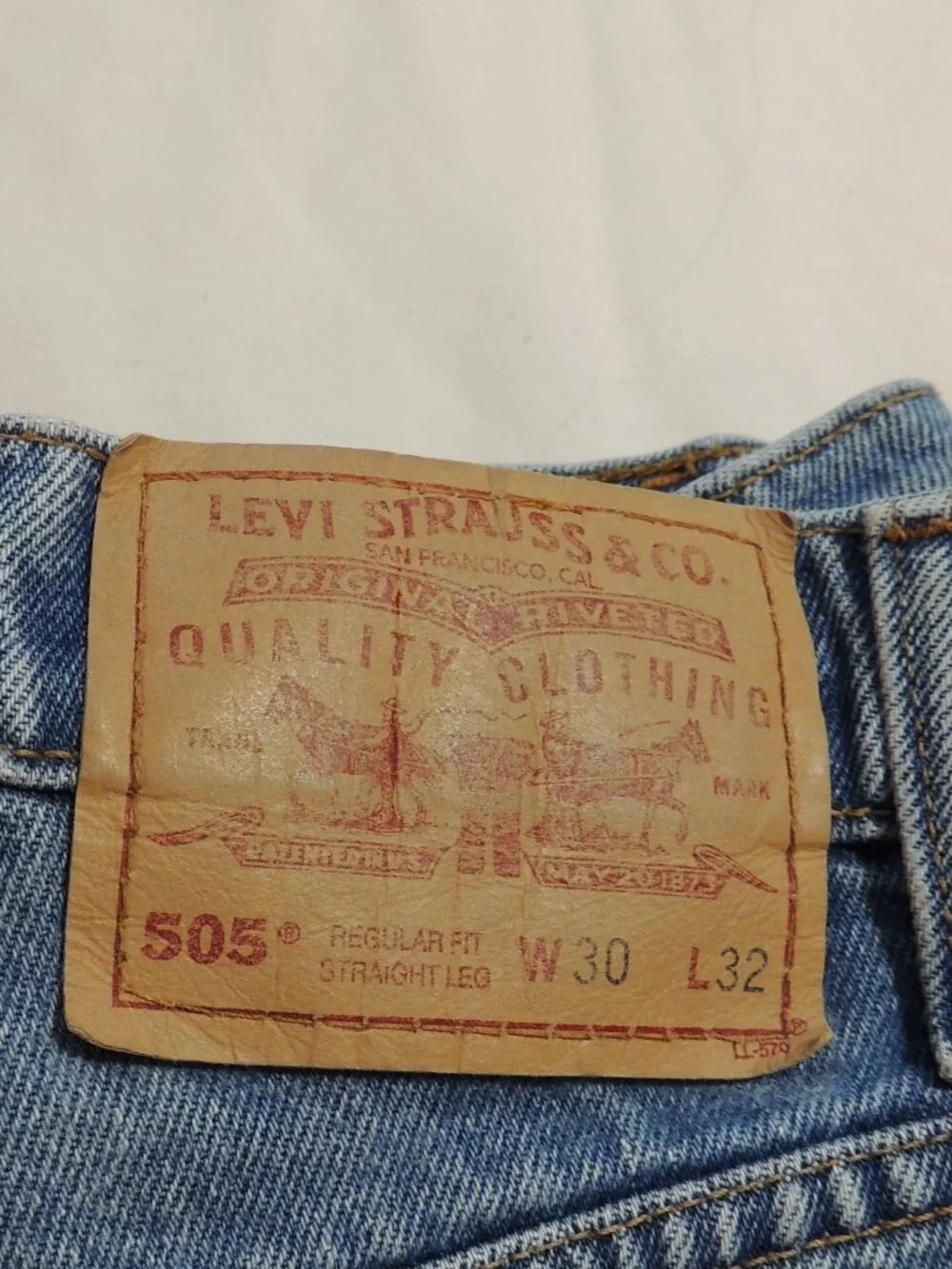 Levi 505 Jens Vintage 90s Men 30x32 Pockets Outdoor Party Denim Blue Jeans